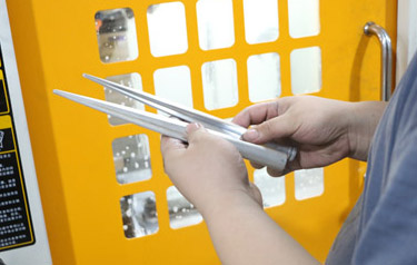 كيف تستخدم شركة VMT التشكيل البارد والتصنيع باستخدام الحاسب الآلي لضمان الجودة وخفض التكاليف بنسبة 50٪؟