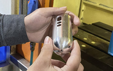 How to combine cold oil pressure with CNC Turning + CNC Lathe Live Tooling + 5-axis CNC machining to