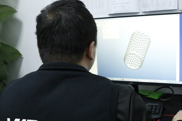 Programmation de pièces d'usinage CNC en plastique